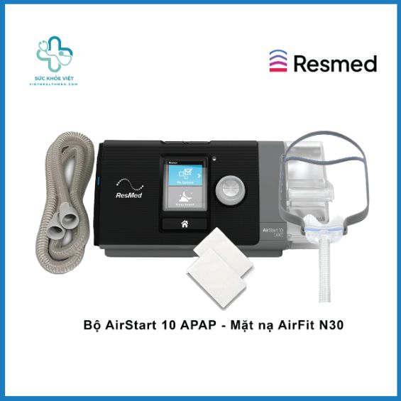 Bộ máy trợ thở ResMed AirStart 10 APAP kết hợp mặt nạ AirFit N30 giúp cung cấp liệu pháp áp lực dương hiệu quả cho người bị ngưng thở khi ngủ.
