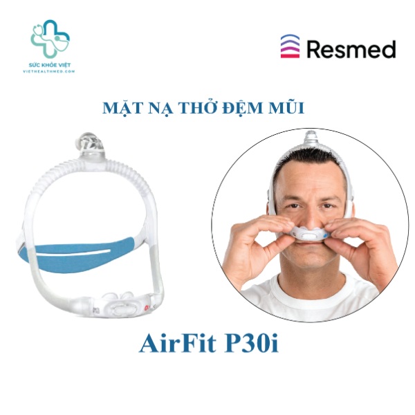 Mặt nạ gối mũi ResMed AirFit P30i với thiết kế kết nối trên đỉnh đầu giúp người dùng xoay trở thoải mái.
