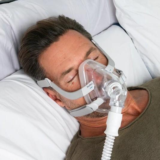 Các bước chuẩn bị thiết bị và mặt nạ CPAP để bảo đảm quá trình điều trị tại nhà phù hợp với chỉ định.