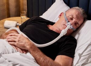 Khi thời tiết chuyển mùa, người dùng máy thở CPAP cần chú ý đến môi trường ngủ, mức độ thoải mái khi thở và khả năng duy trì điều trị đều đặn. Việc hiểu rõ những yếu tố này giúp người bệnh sử dụng CPAP đúng cách mà không nhầm lẫn giữa thay đổi thời tiết và sự cố thiết bị.